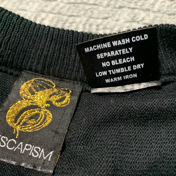 3/$20 Men’s ESCAPISM Black Red Stripes Sleeveless Sweater Vest Size Large - Picture 5 of 8